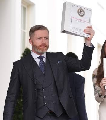 DC Draino Blank Meme Template