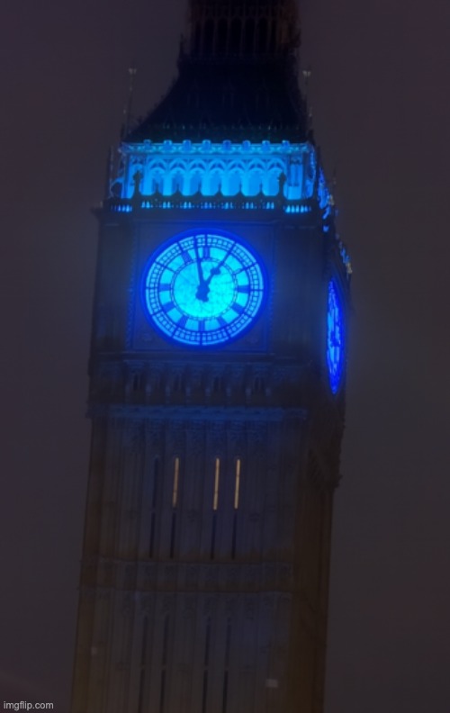 the queen is rebooting | image tagged in the queen is rebooting | made w/ Imgflip meme maker