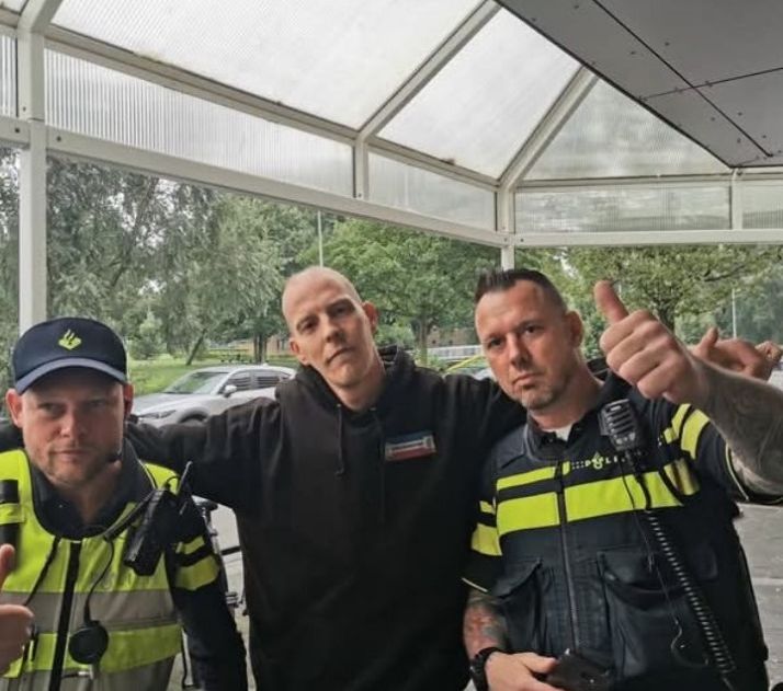 Tikkie Tinus en de politie Blank Meme Template