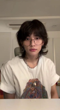 HYUNJIN SYBAU Blank Meme Template