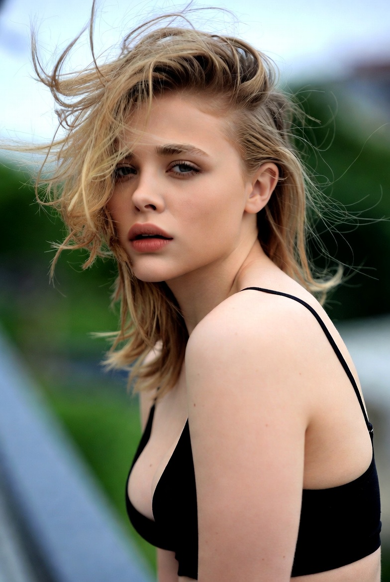 Chloe Grace Moretz Blank Meme Template