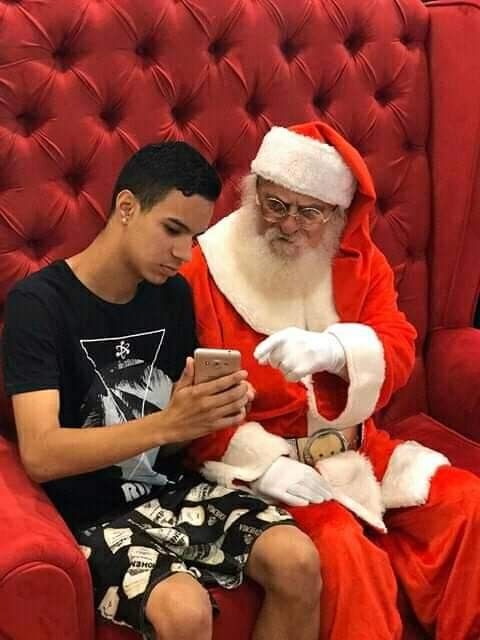 pere noel Blank Meme Template