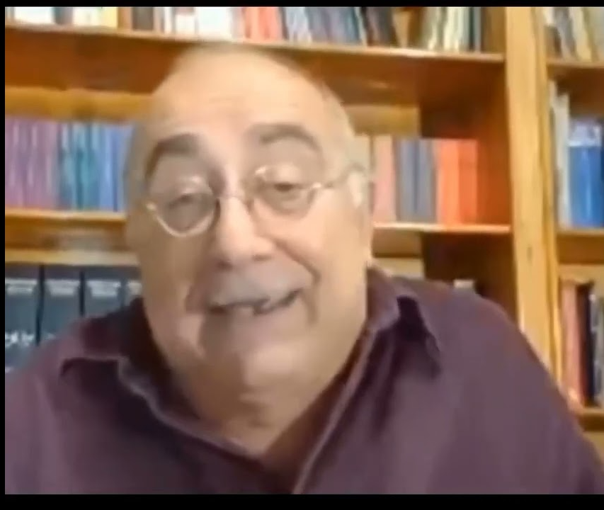 KİM S*KER ÜÇGENİN İÇ AÇILARININ TOPLAMINI Blank Meme Template