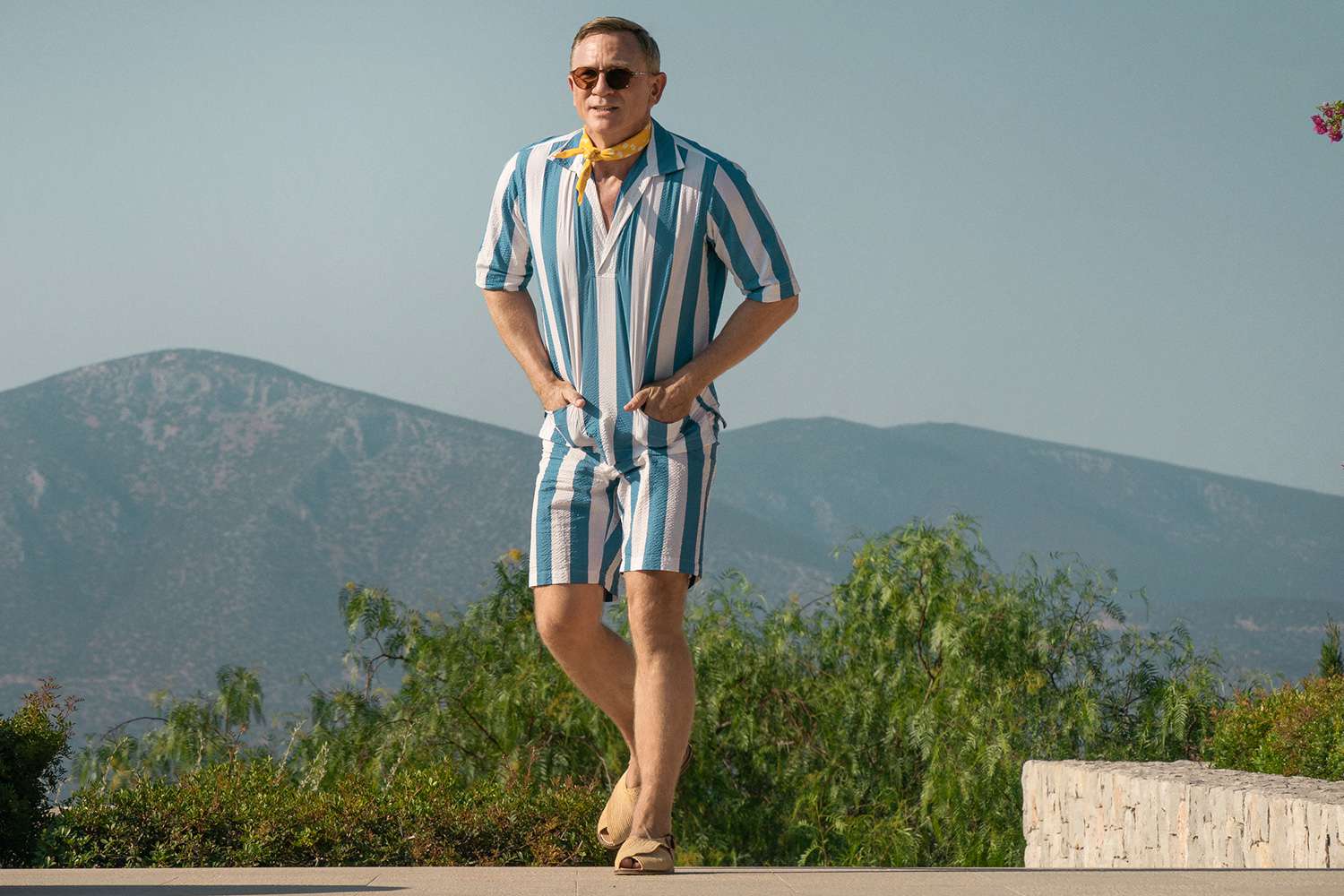 Benoit Blanc Blank Meme Template