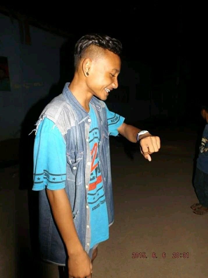 Teen look at watch Blank Meme Template