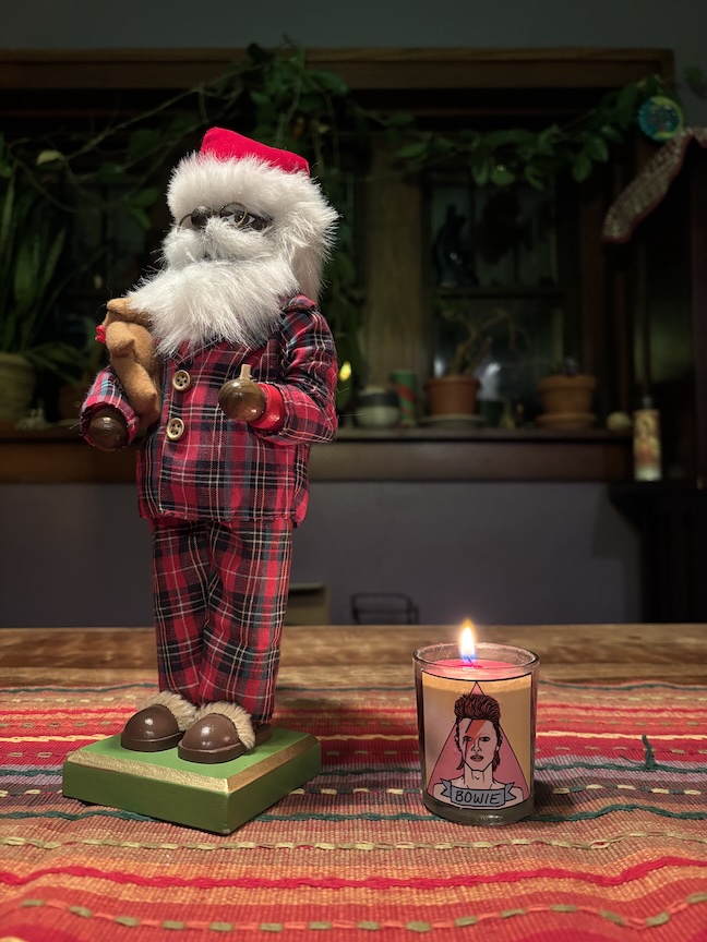 santa_bowie Blank Meme Template