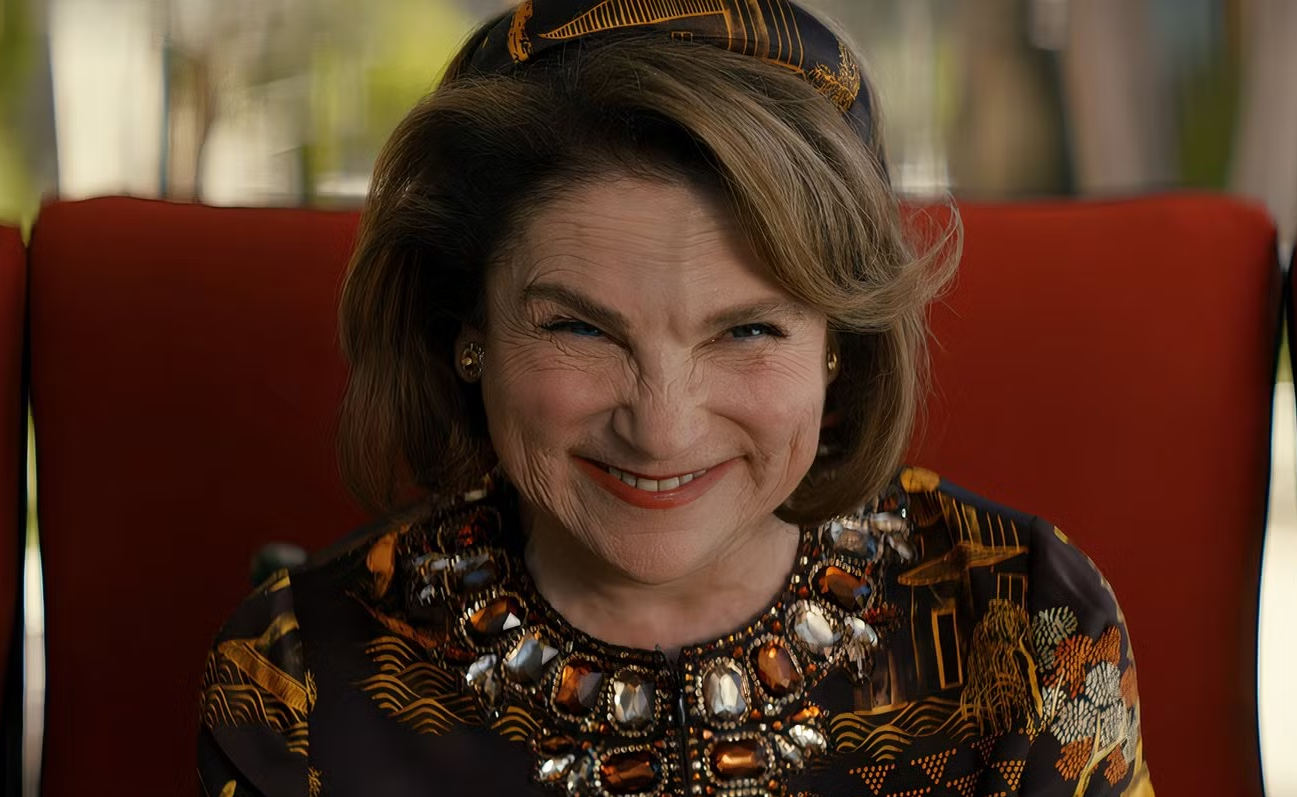 Bina Smiles Blank Meme Template