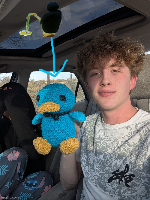 drove 35 mins so my friend could sneak out and hang and she gave me this penguin for xmas | image tagged in pingu,christmas,friend,yippee,present | made w/ Imgflip meme maker