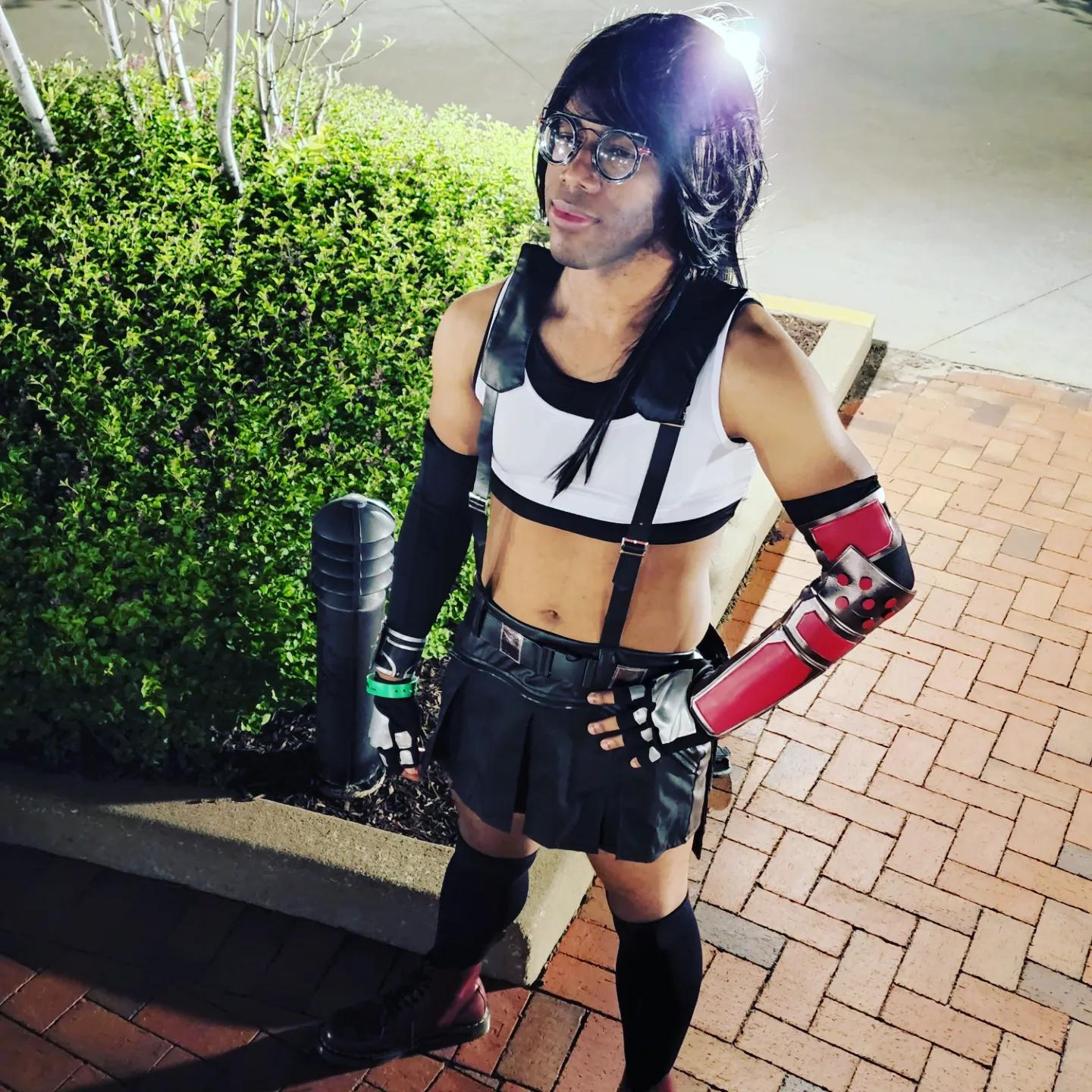 Fainal Fantasi Blank Meme Template