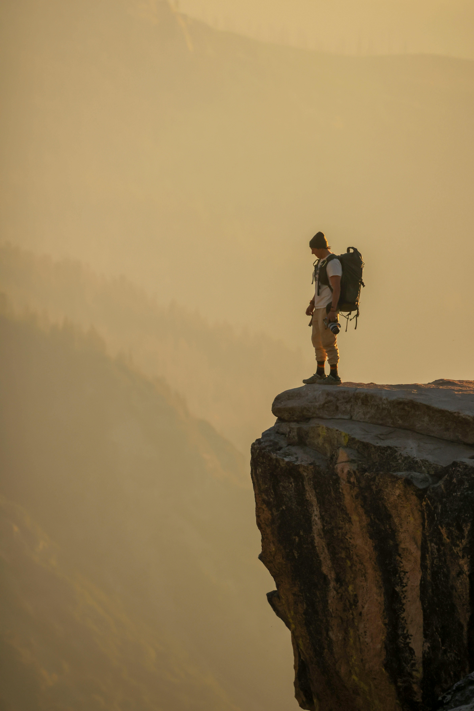 Man falling off of a ckiiffyy head Blank Meme Template