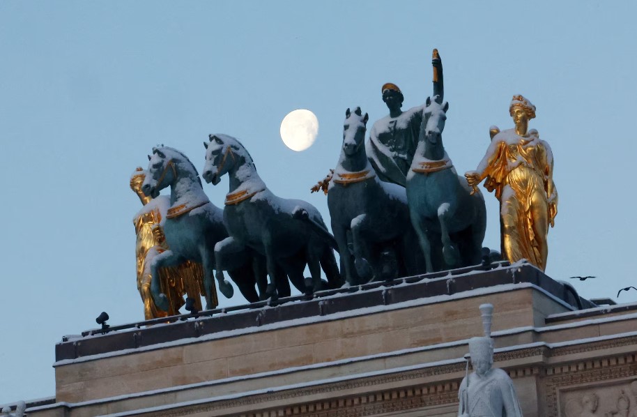 statue of waving man and horses in berlin Blank Meme Template