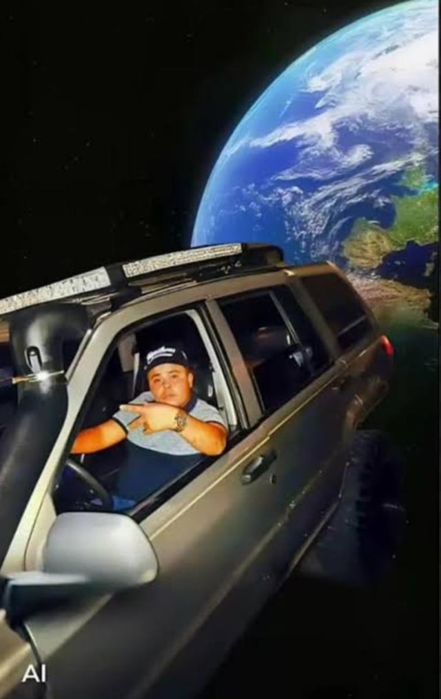 Pirata en su troquita Blank Meme Template