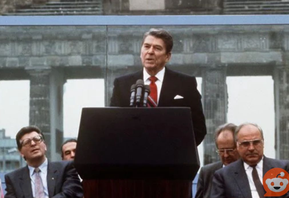 Regan Berlin Wil speech Blank Meme Template