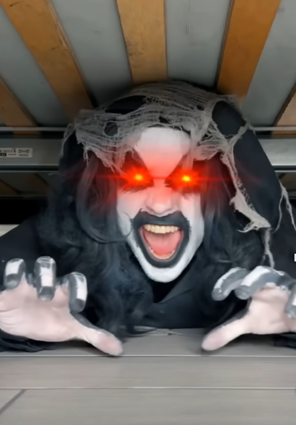 SCP-087-JP-J Blank Meme Template