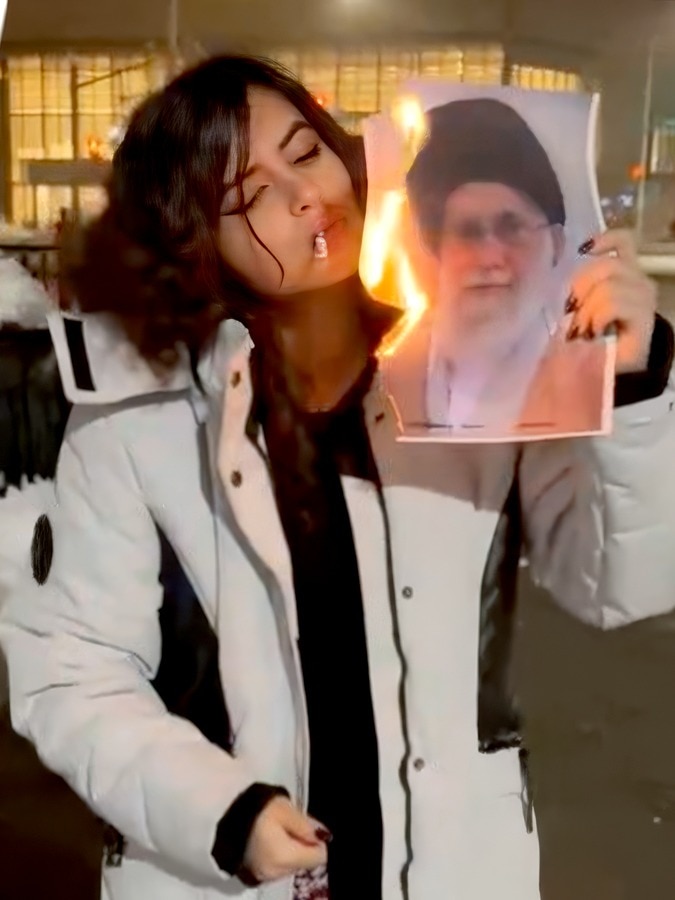 Smoking HOT Blank Meme Template