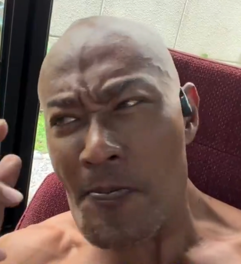 kobujer nahan berak Blank Meme Template