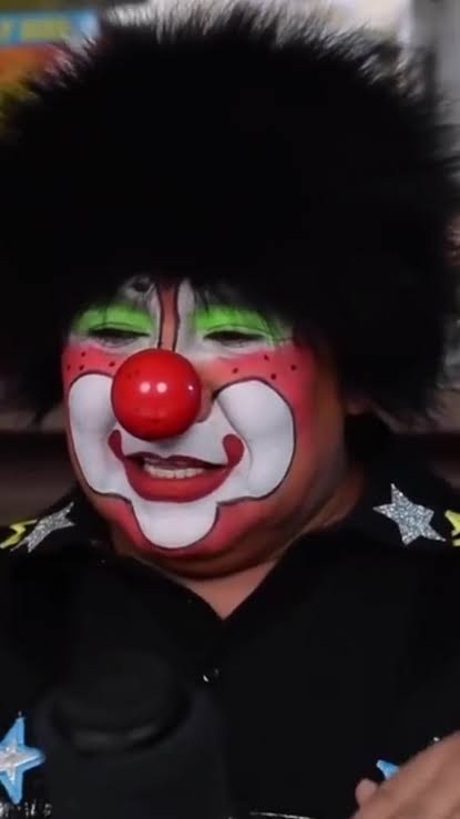 Producciones payaso Blank Meme Template