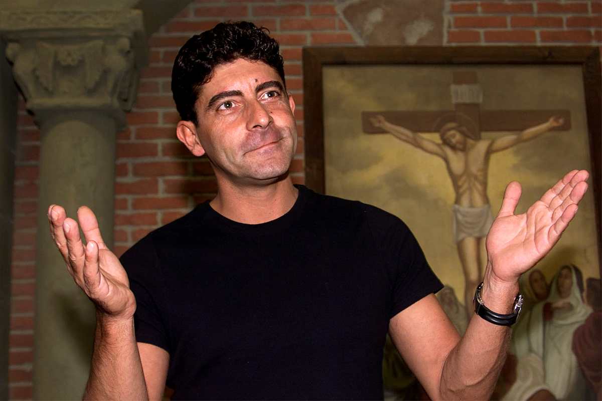 High Quality Luca Laurenti Blank Meme Template