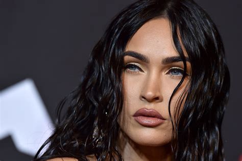 Megan Fox Blank Meme Template