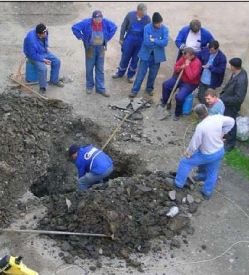 uno trabajando el resto mirando Blank Meme Template