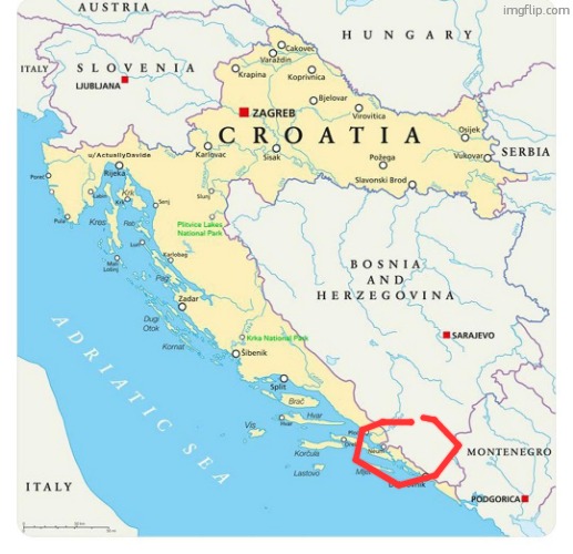 bro got his 2km coastline | image tagged in croatia-blocks-bosnia | made w/ Imgflip meme maker