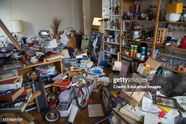 Hoarders Blank Meme Template