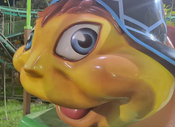 Busy Bee Blank Meme Template