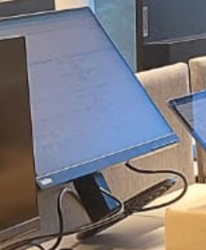 Monitor dieng Blank Meme Template