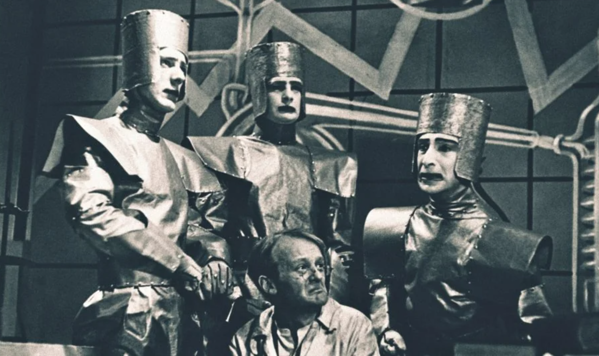 High Quality Tin Foil Hat Blank Meme Template