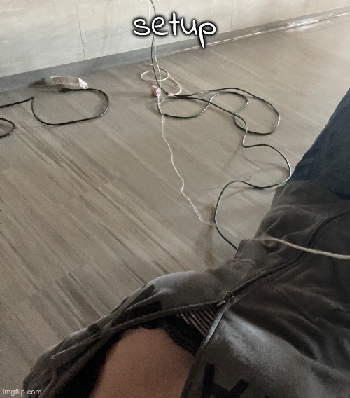 angle makes me look like im layin on da flo but im layin on da bench | setup | made w/ Imgflip meme maker