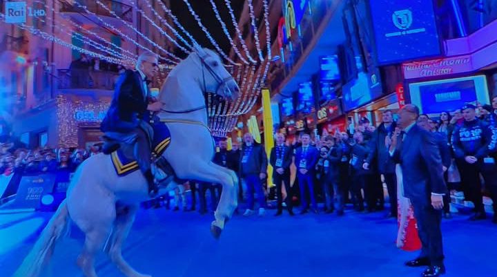 All'alba del terzo giorno guarda ad estt Blank Meme Template