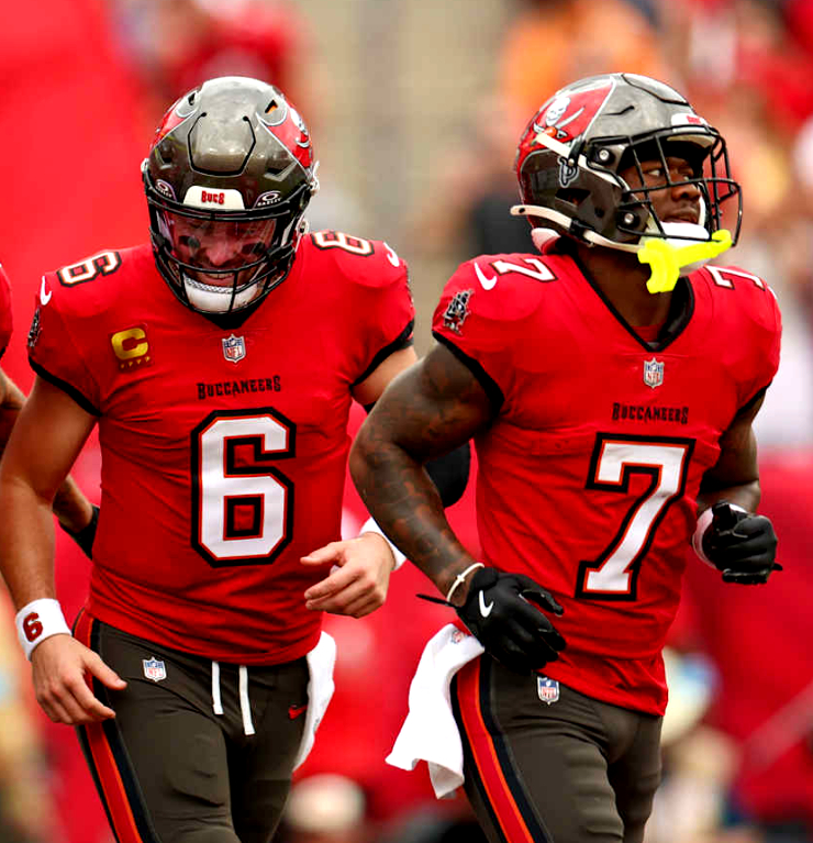 Tampa Bay Buccaneers 67 Blank Meme Template