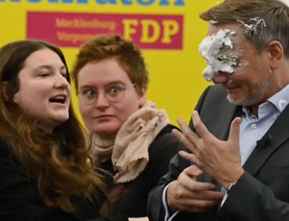 Lindner Cake Blank Meme Template