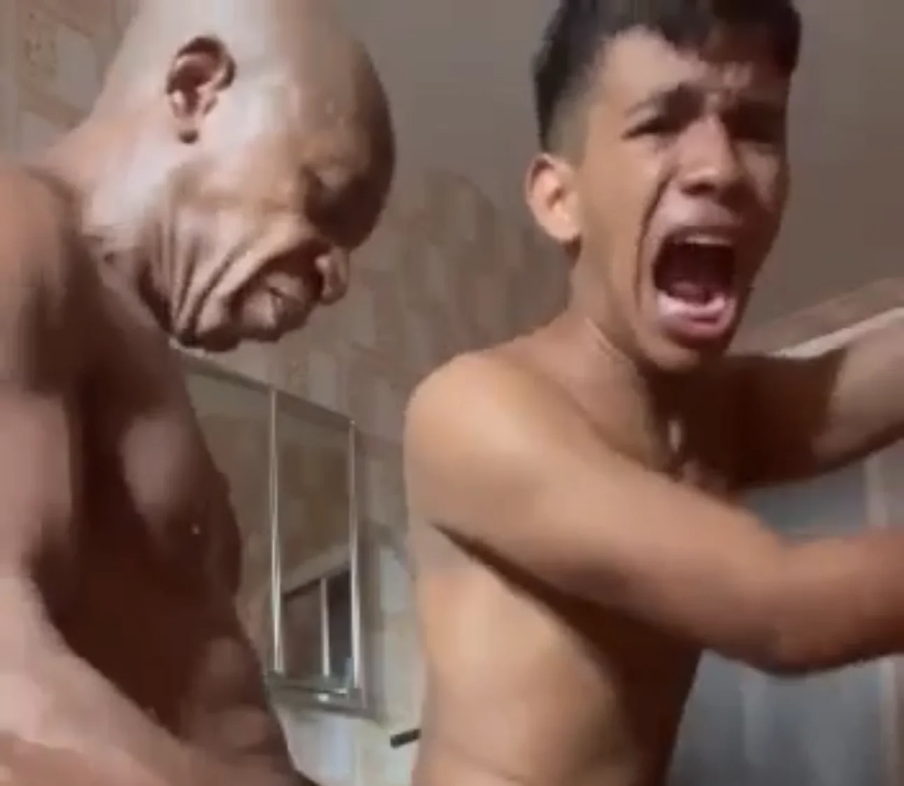 Nuestros amigos saqueadores de la selva Blank Meme Template