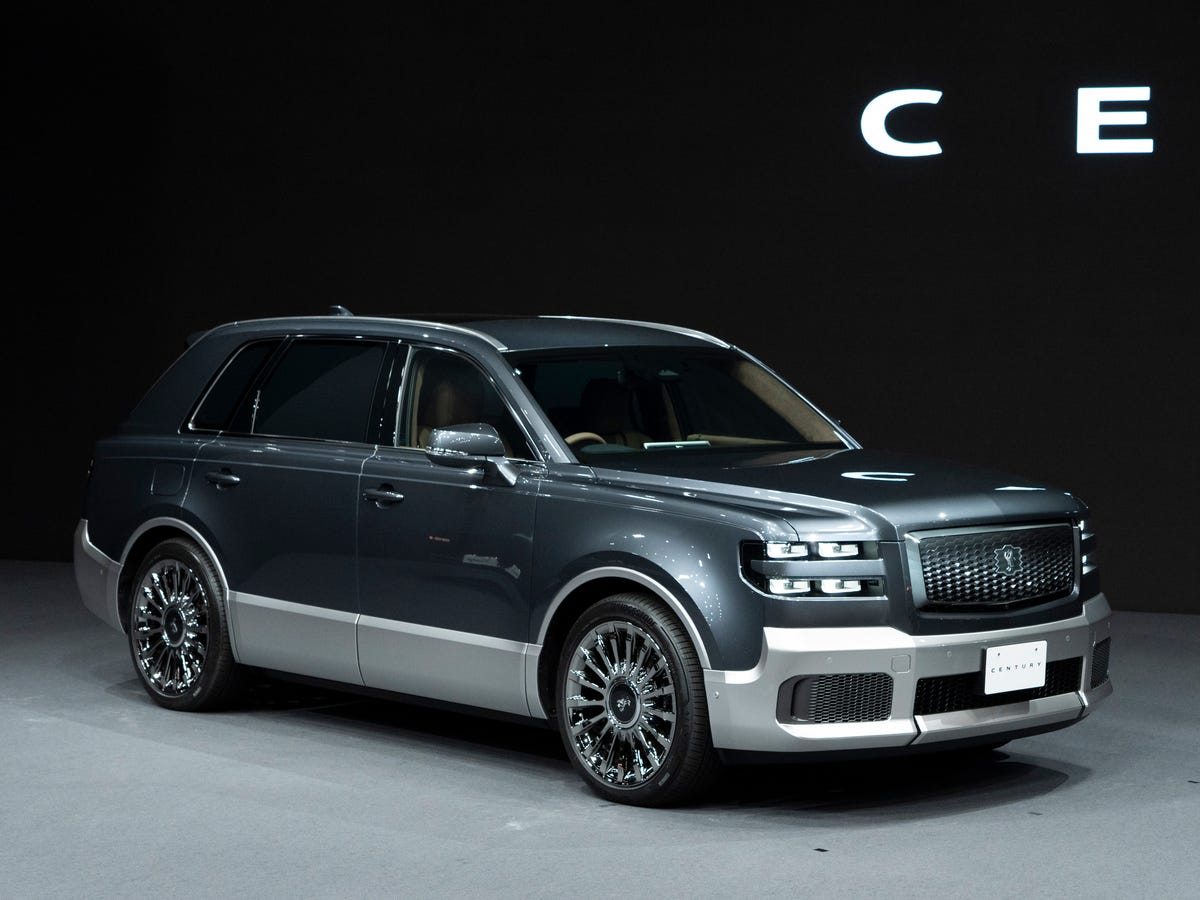 Toyota Century SUV Blank Meme Template