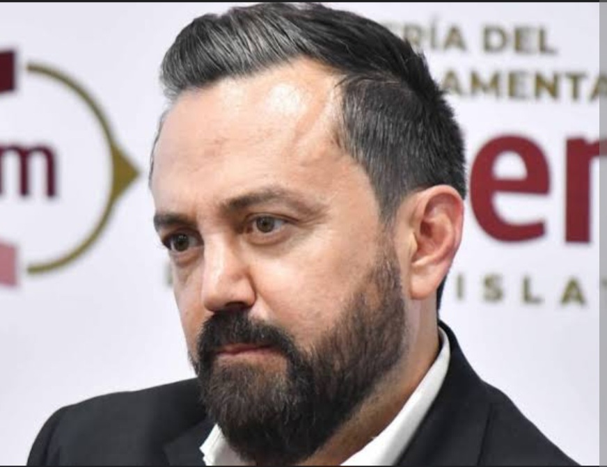 Que estará haciendo Alessandra Rojo de la Vega Blank Meme Template