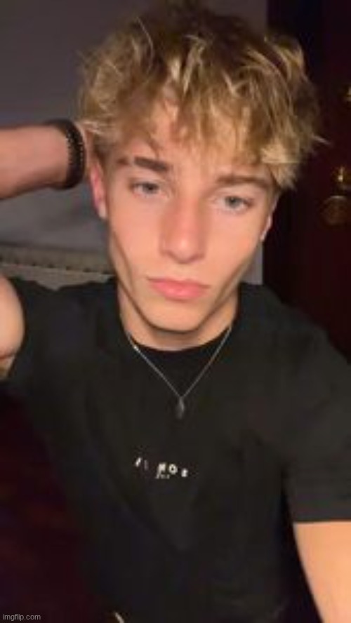 pic of meeeee | made w/ Imgflip meme maker