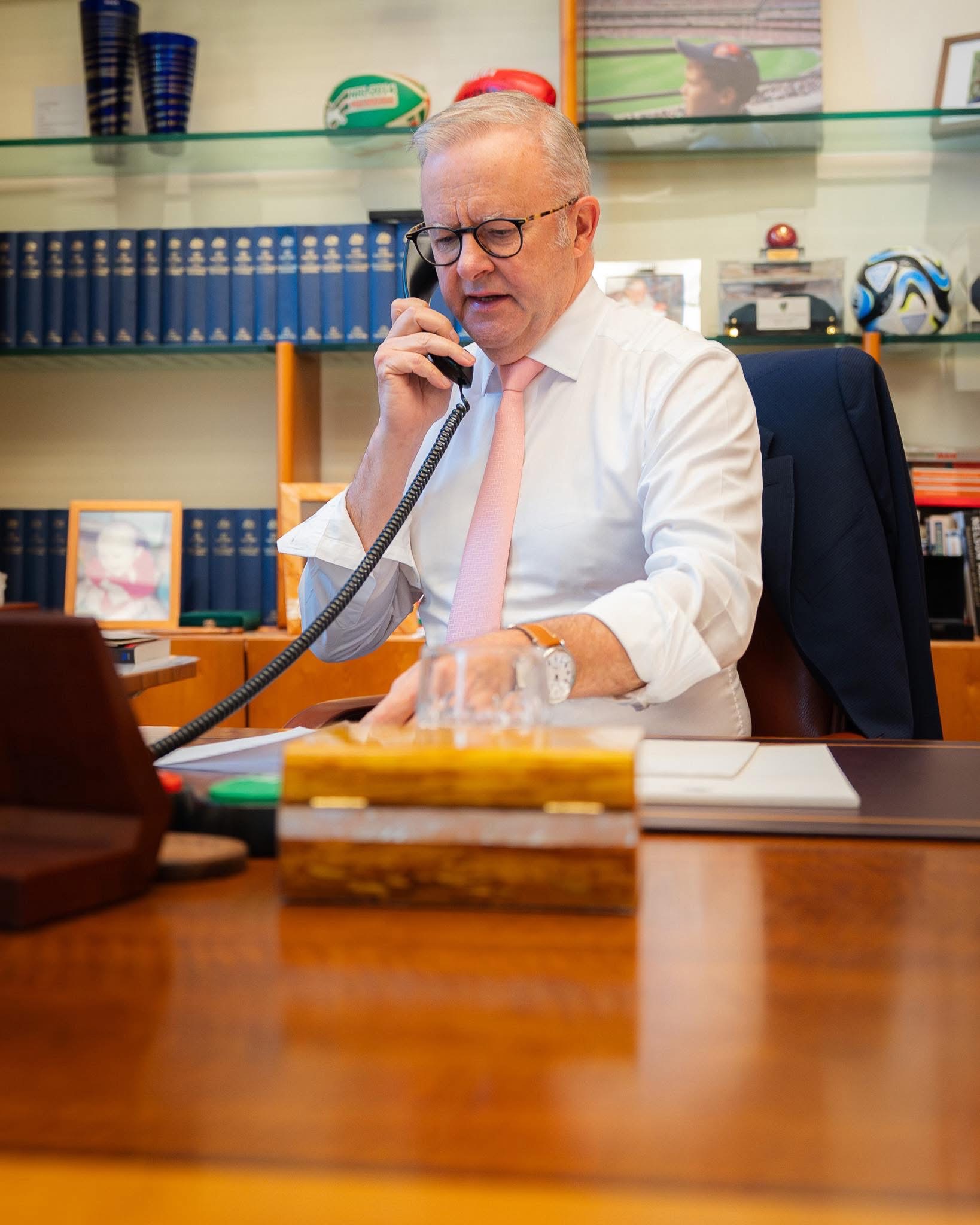 Albo IT Blank Meme Template