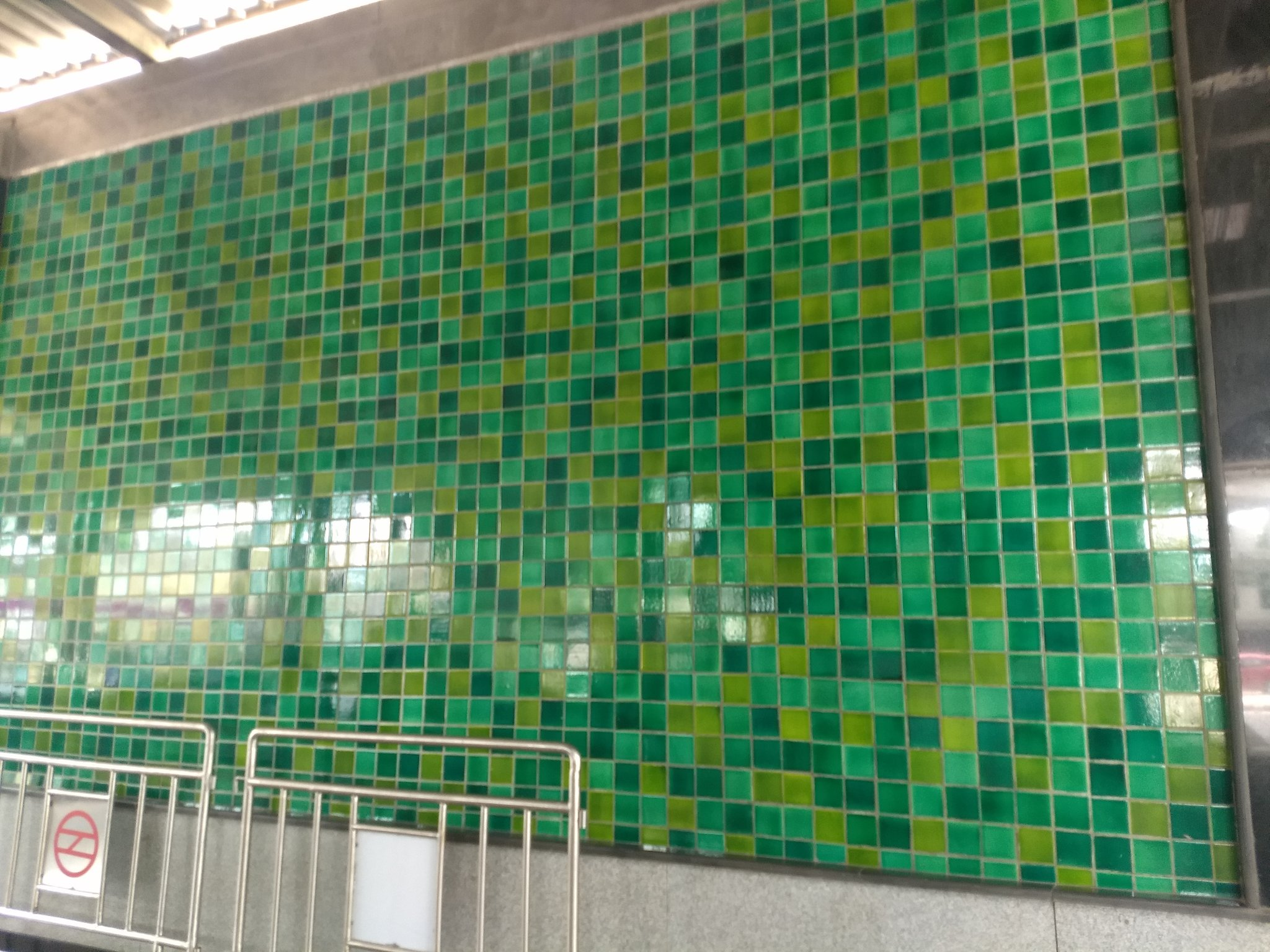Subway green tile Blank Meme Template