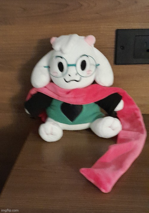 Ralsei jumpscare *he doesn't know where he's going* | image tagged in deltarune,ralsei | made w/ Imgflip meme maker