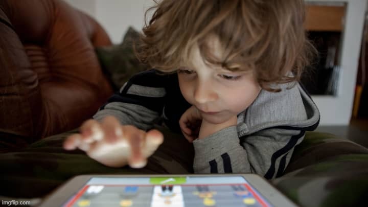 iPad Kid | image tagged in ipad kid | made w/ Imgflip meme maker