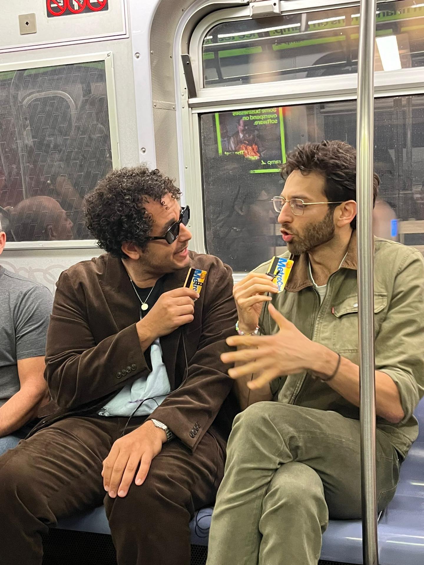 100% Disagree Blank Meme Template