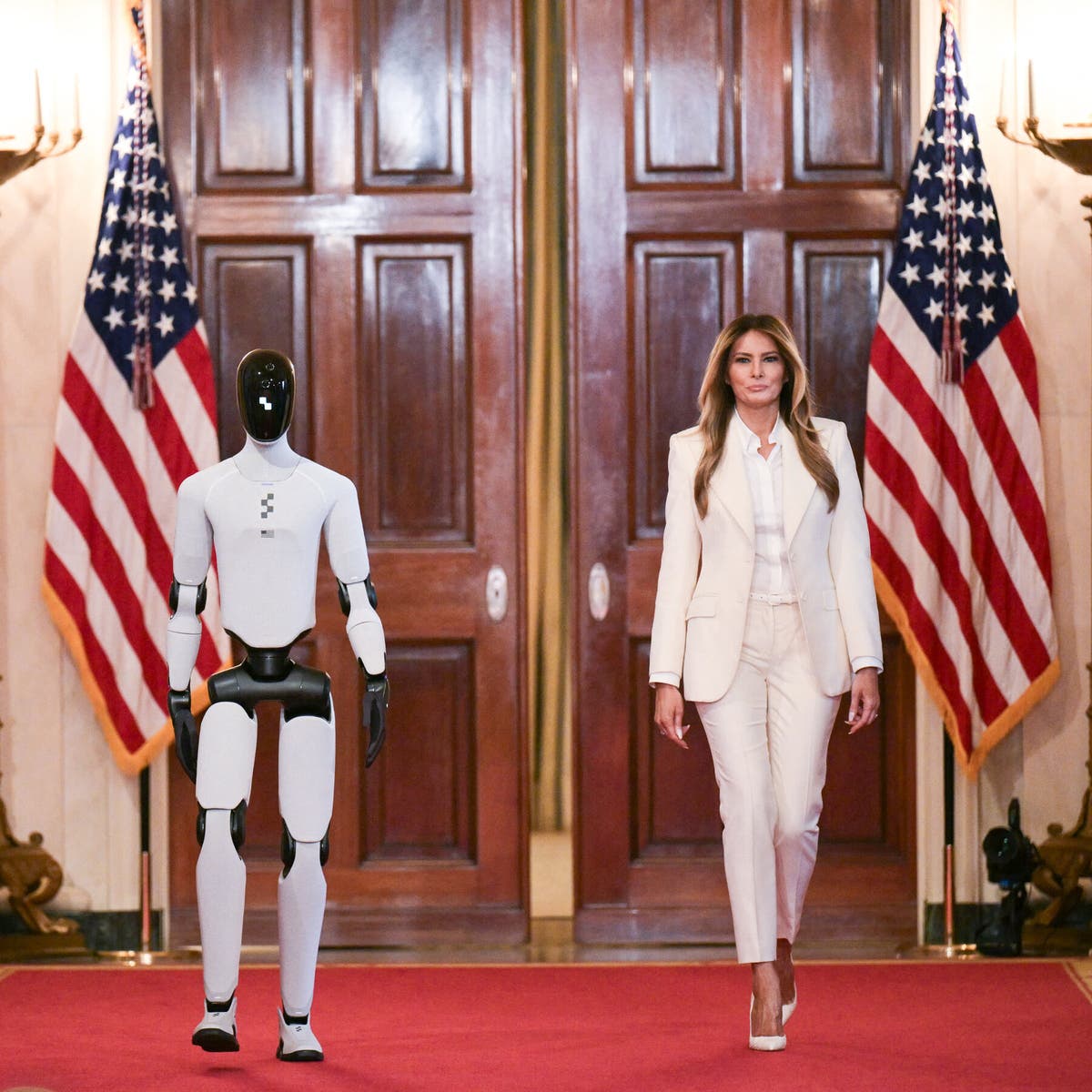 Melania and the Robot Blank Meme Template