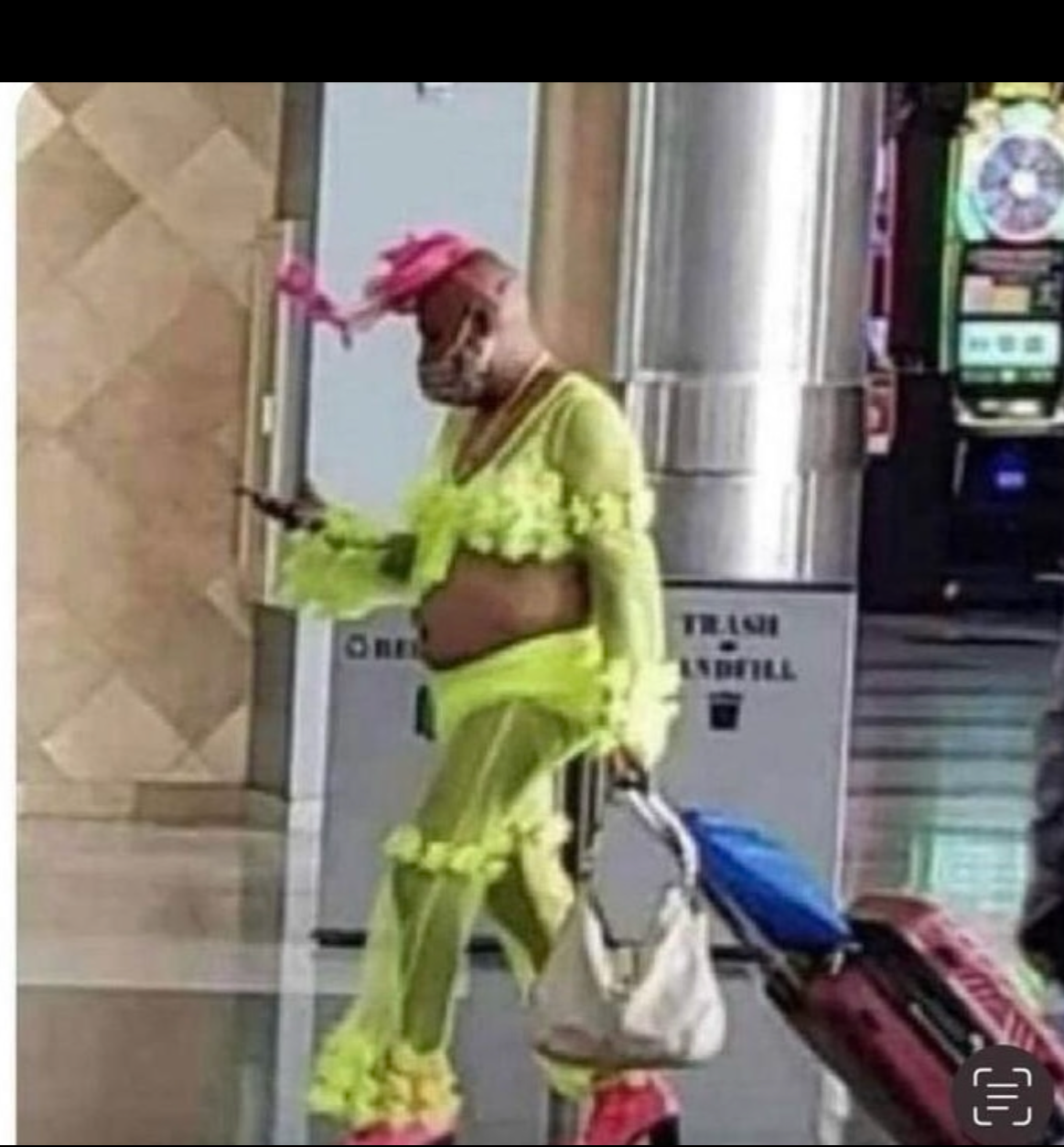 Hola soy el ómicron Blank Meme Template