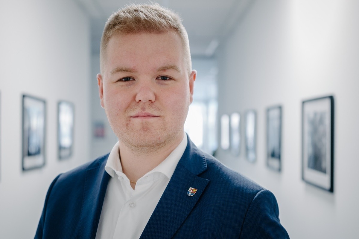 shemale , ladyboy , hermafrodit Blank Meme Template