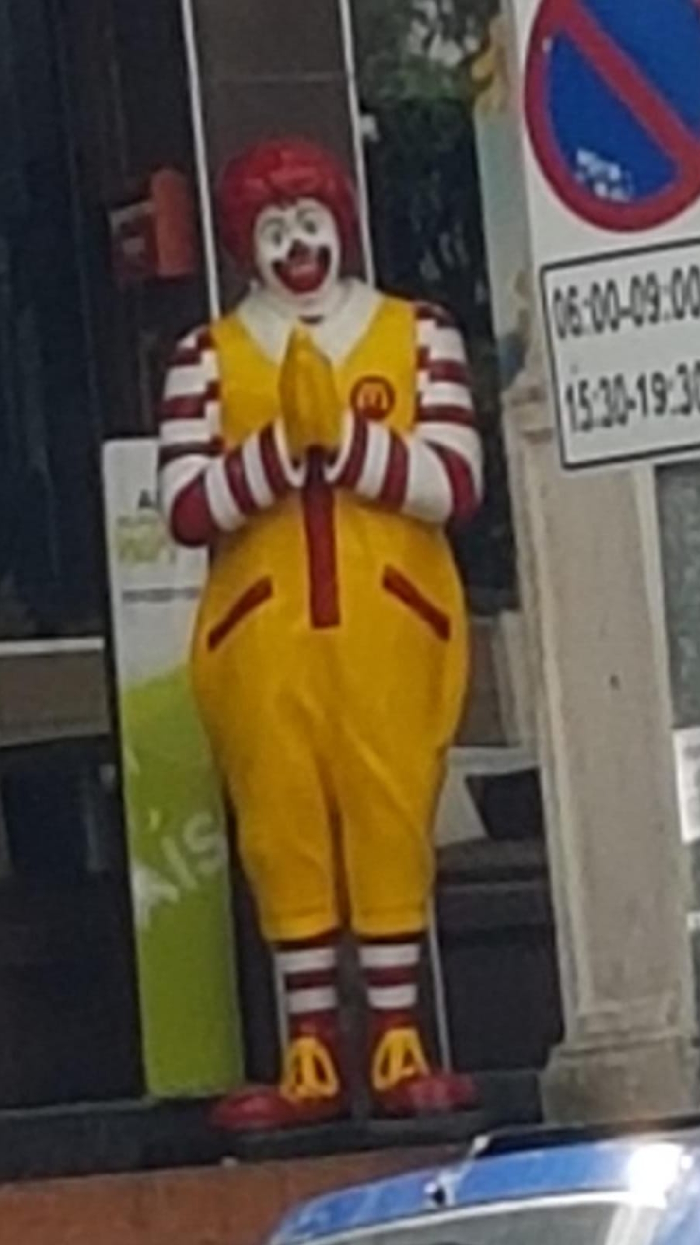 Ronald McDonald pray Blank Meme Template