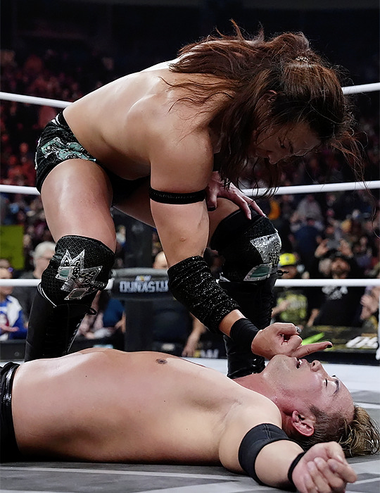 Takeshita flips off Okada Blank Meme Template