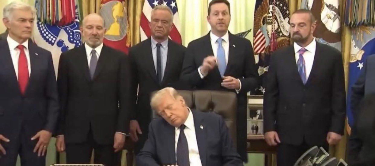 Trump asleep in the Oval Office with White House staff Blank Meme Template