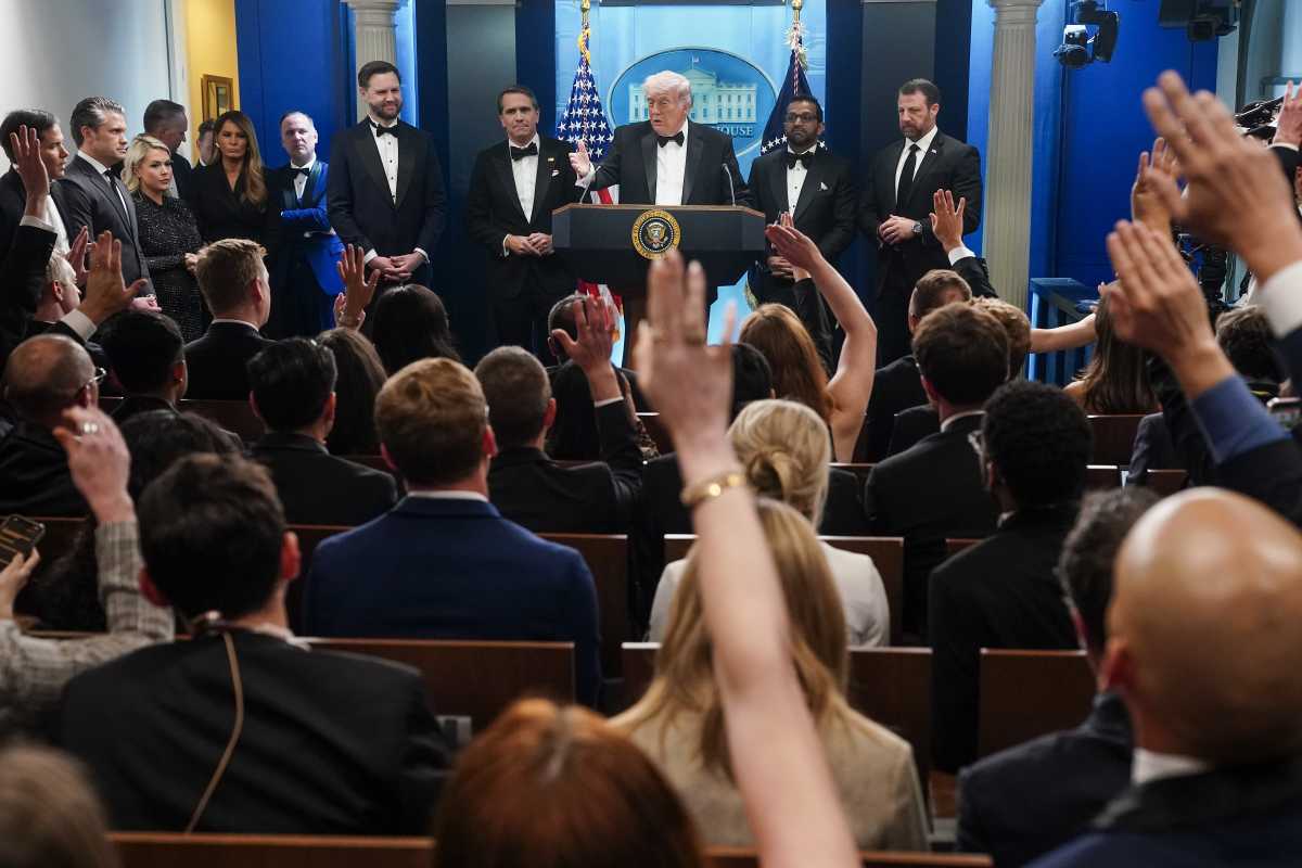 Staged Drama White House Blank Meme Template