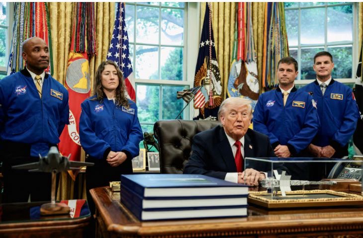 Unimpressed astronauts Blank Meme Template